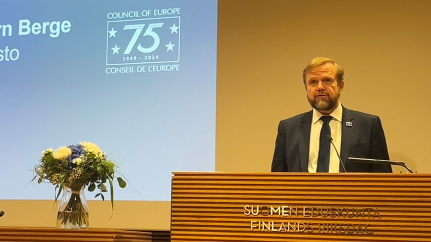 Finnland blickt bei den Menschenrechten in die Zukunft